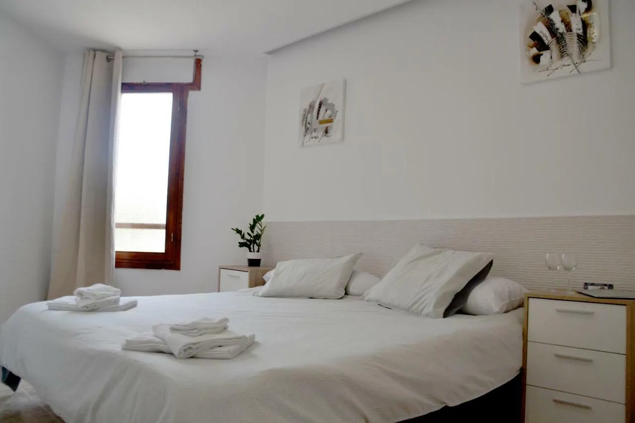 Apartamento En Vina Del Mar Playa Feñabe Spanien